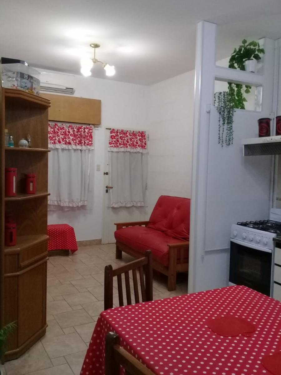 French 146 · Morón — foto 4