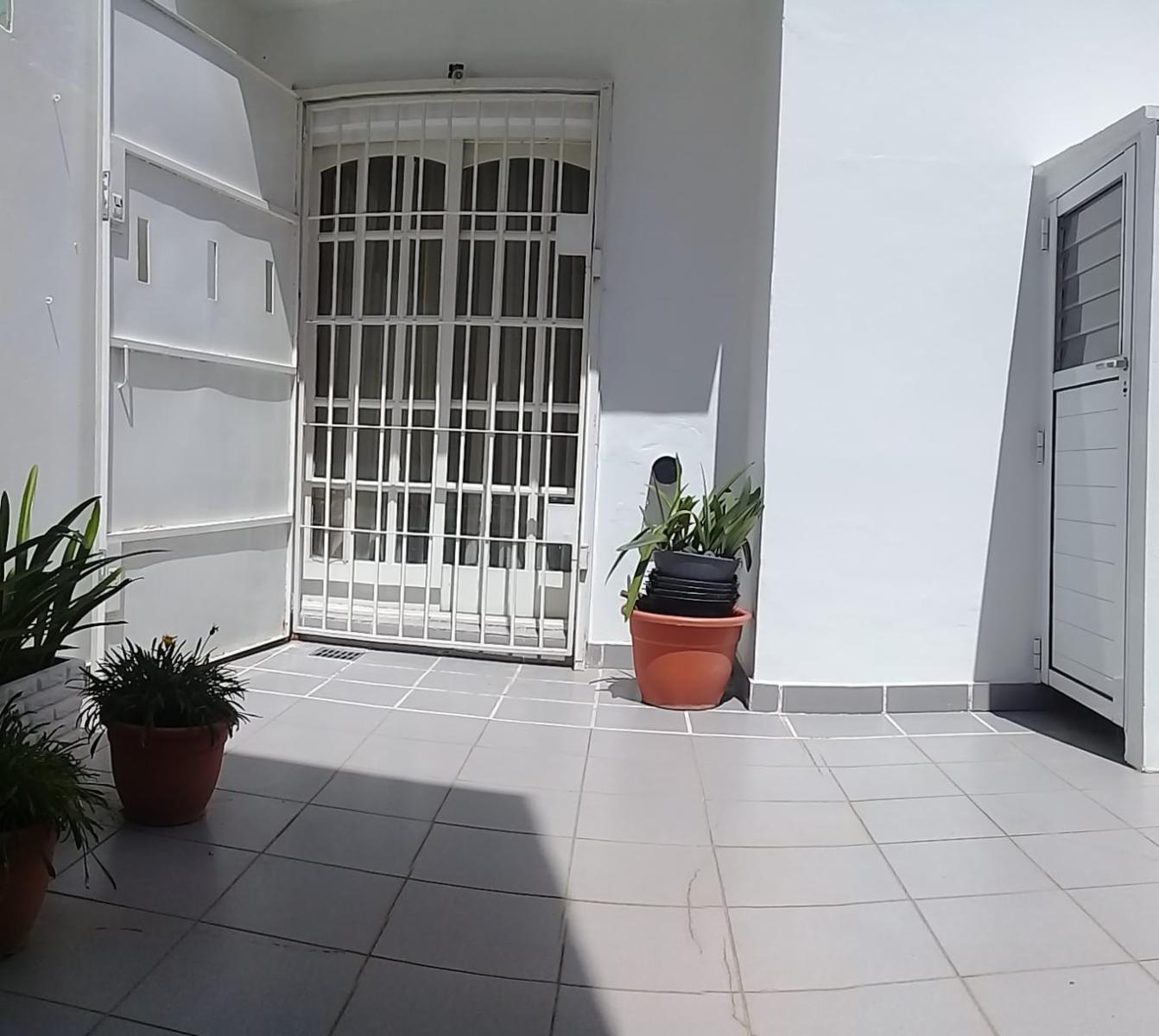 French 146 · Morón — foto 10