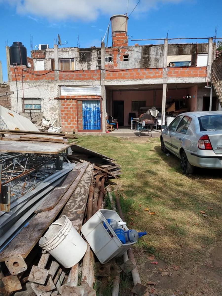 CASA EN JOSE LEÓN SUAREZ, CON OPCION DE ANTICIPO Y CUOTAS.
