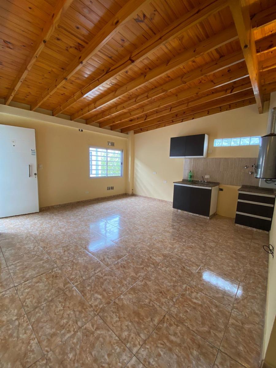 MAYOR VICTOR BERGAMI 1754 HURLINGHAM · Hurlingham — foto 3