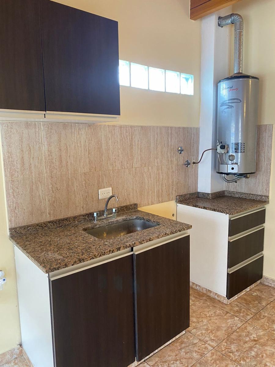 MAYOR VICTOR BERGAMI 1754 HURLINGHAM · Hurlingham — foto 5