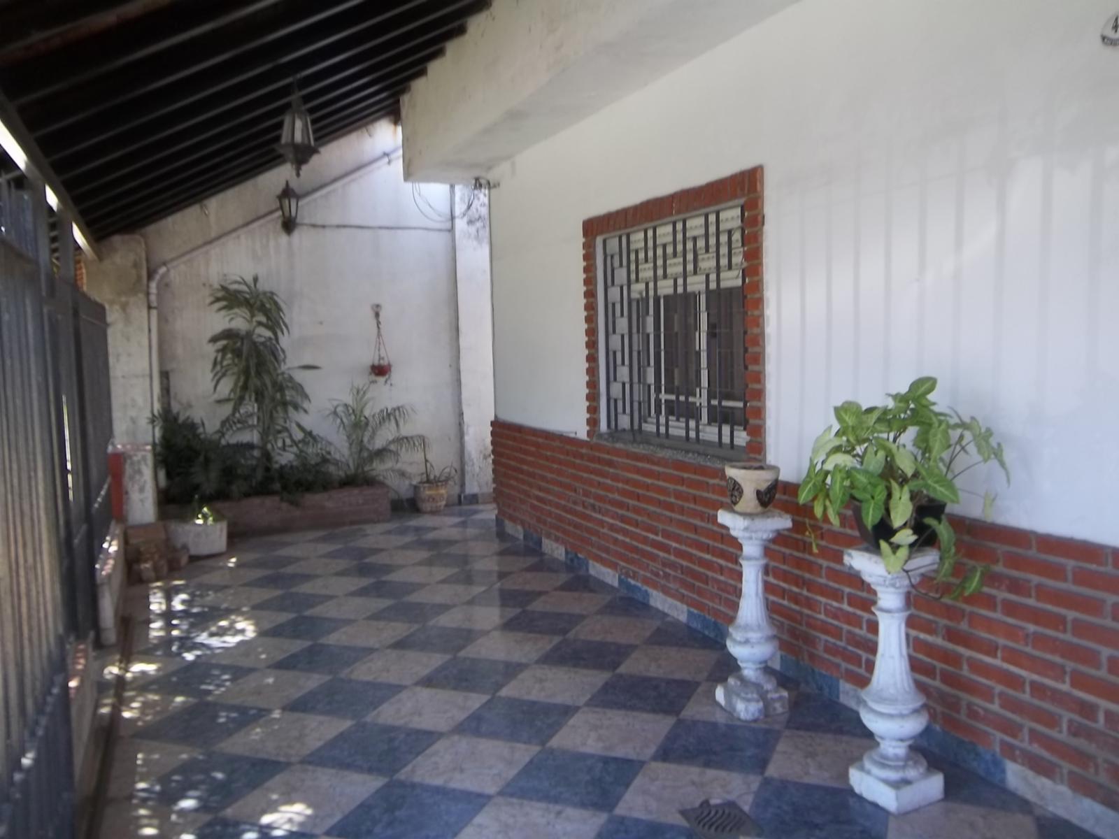 Maestra Salinas · Hurlingham — foto 3