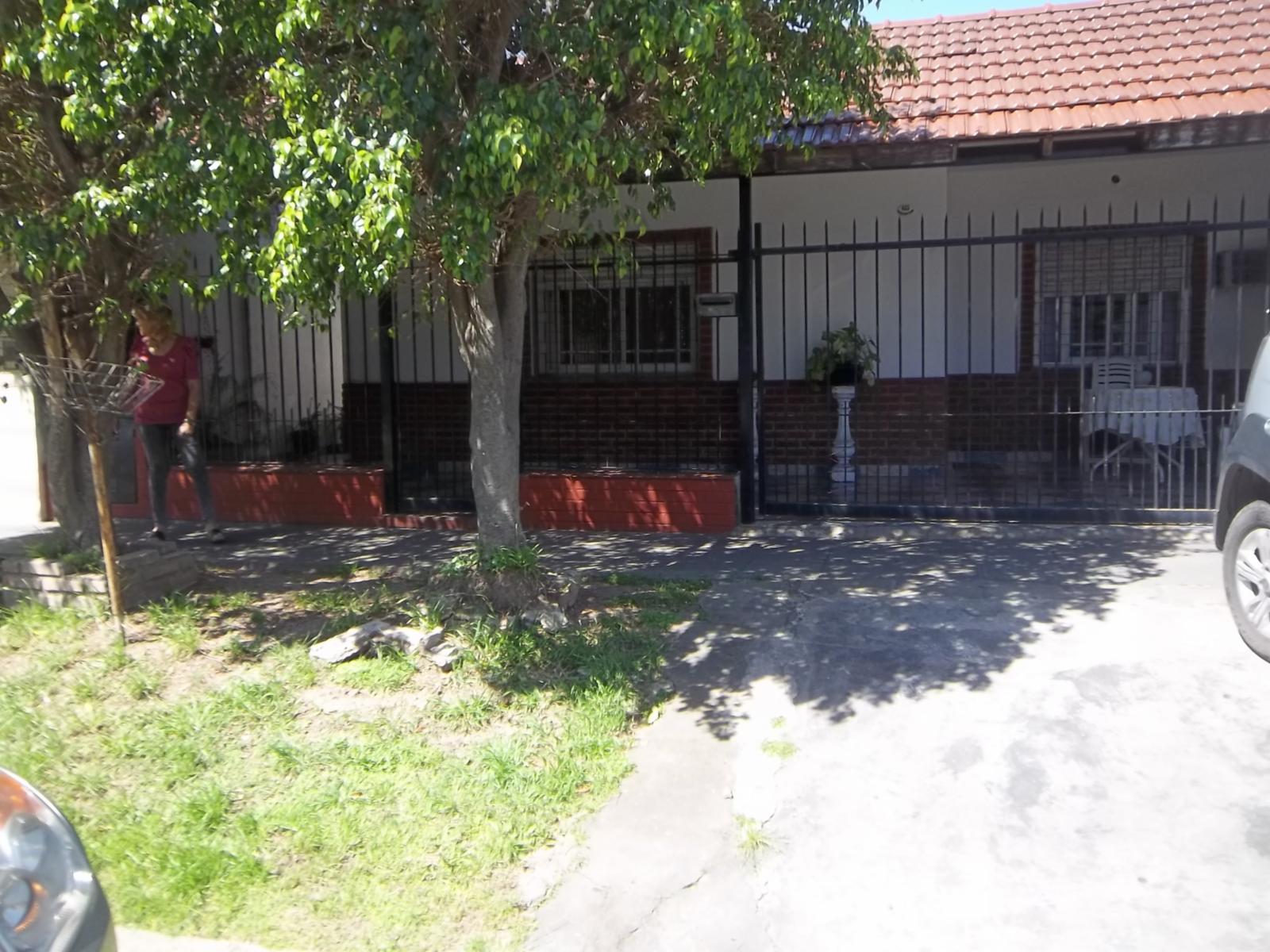 Maestra Salinas · Hurlingham — foto 5