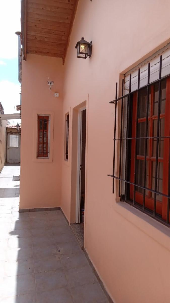DALMACIO VELEZ SARFIELD 738 · Morón — foto 11