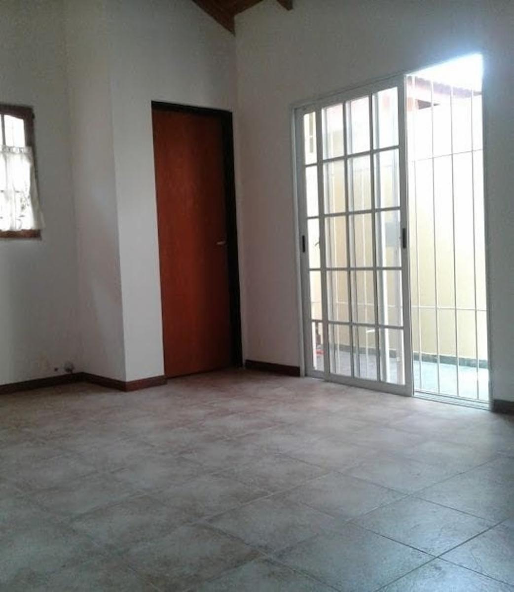 DALMACIO VELEZ SARFIELD 738 · Morón — foto 13
