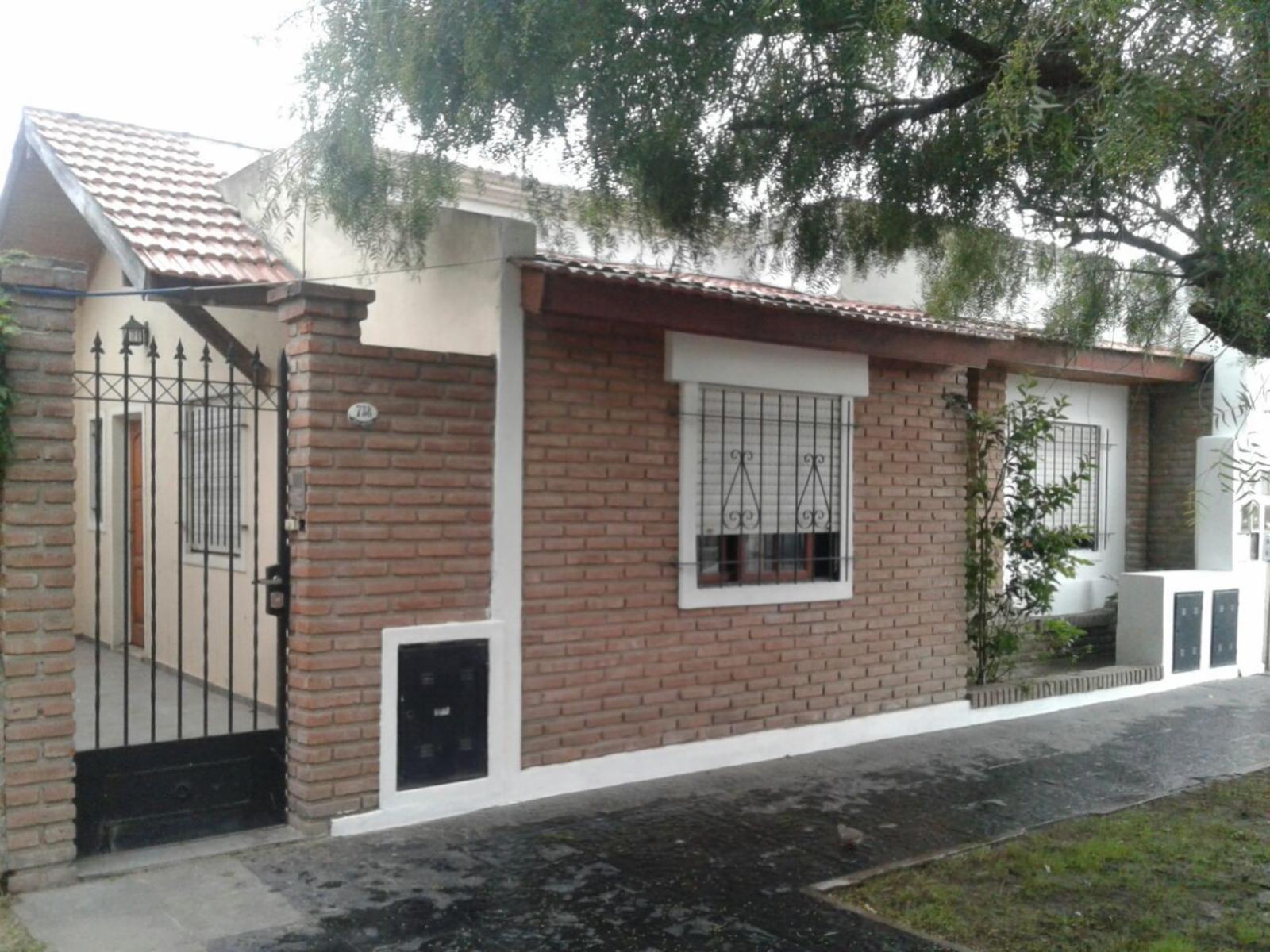 DALMACIO VELEZ SARFIELD 738 · Morón — foto 6
