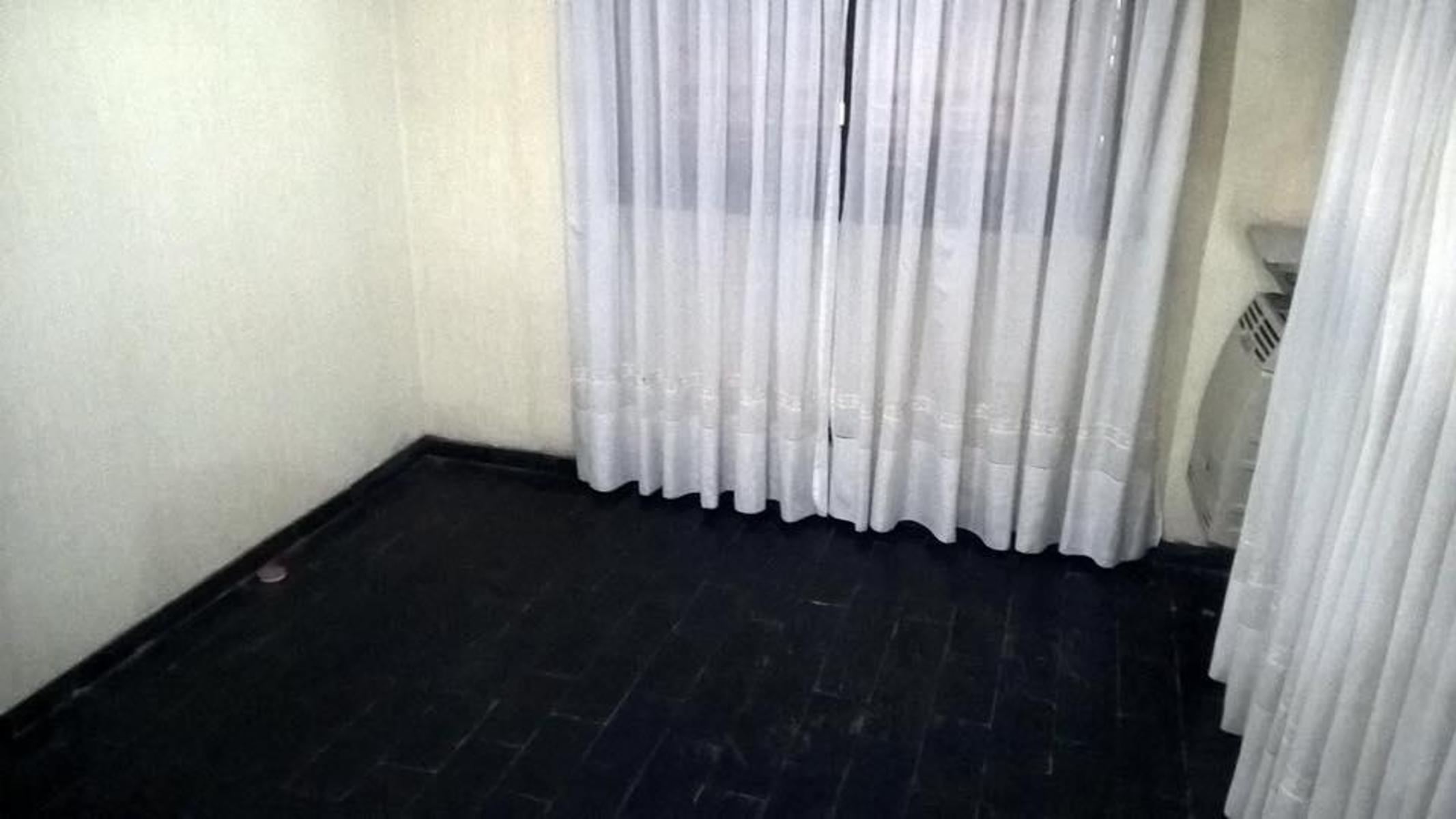 Carlos Dihel · Almirante Brown — foto 11