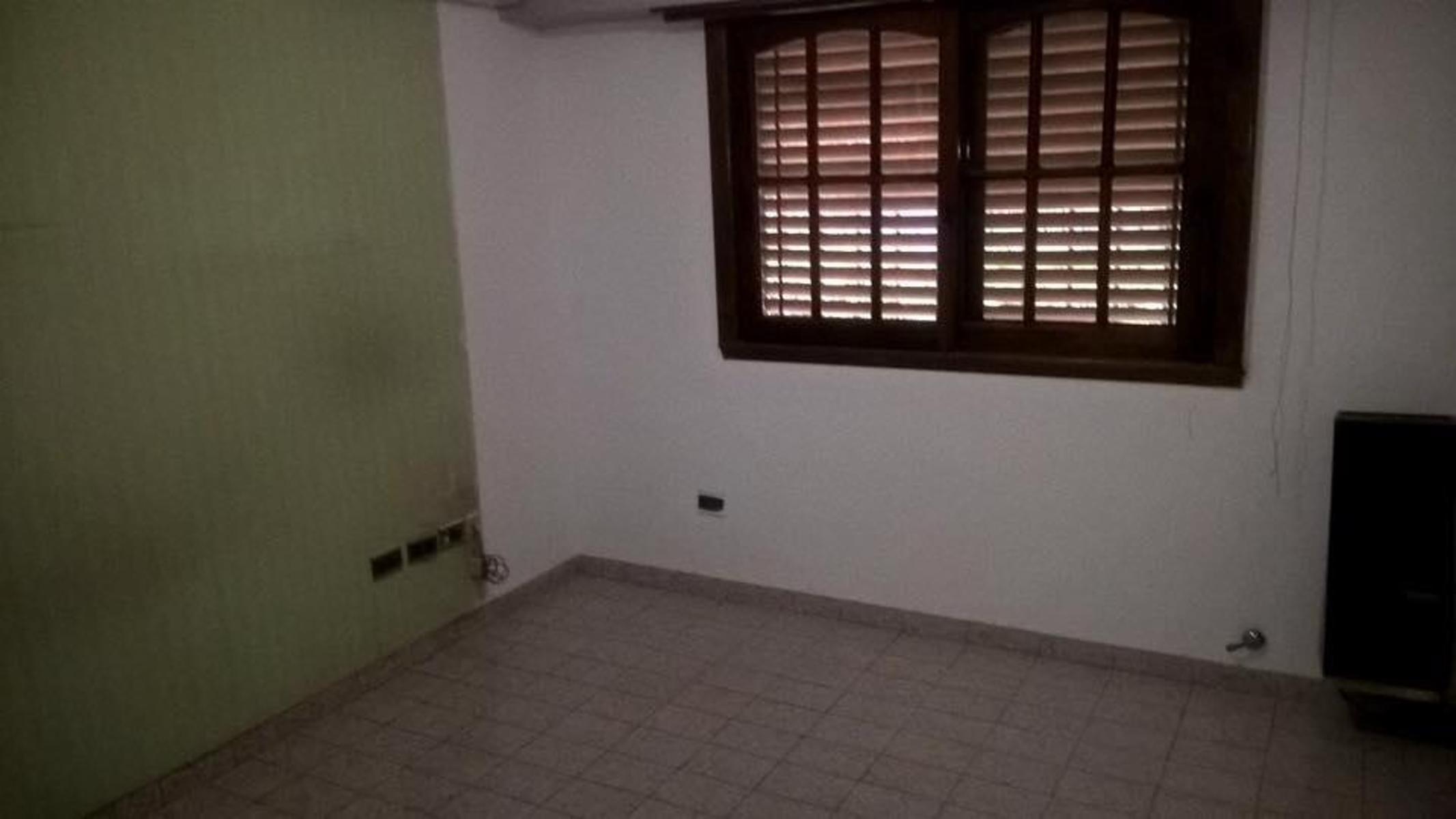 Carlos Dihel · Almirante Brown — foto 12