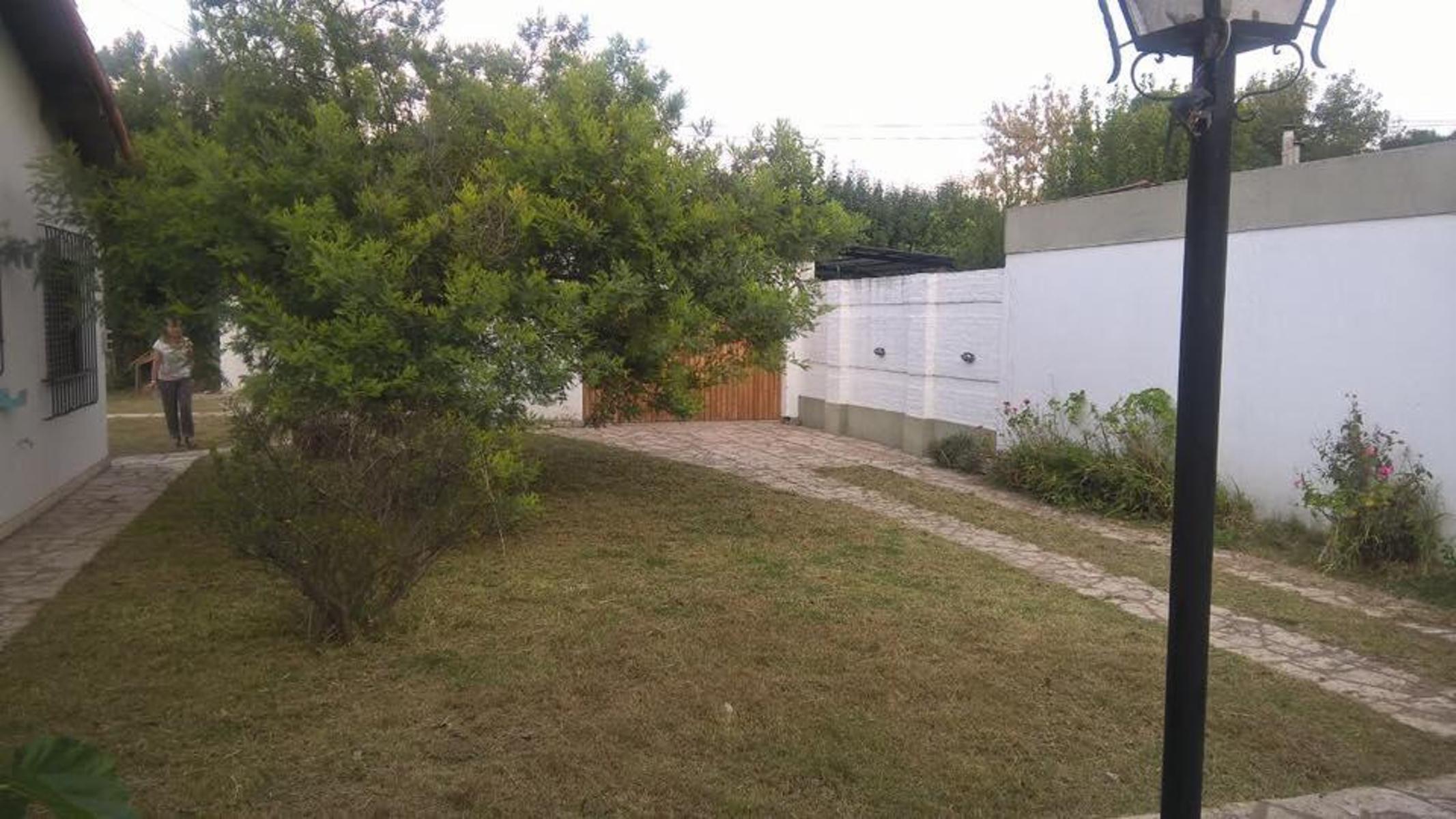 Carlos Dihel · Almirante Brown — foto 14