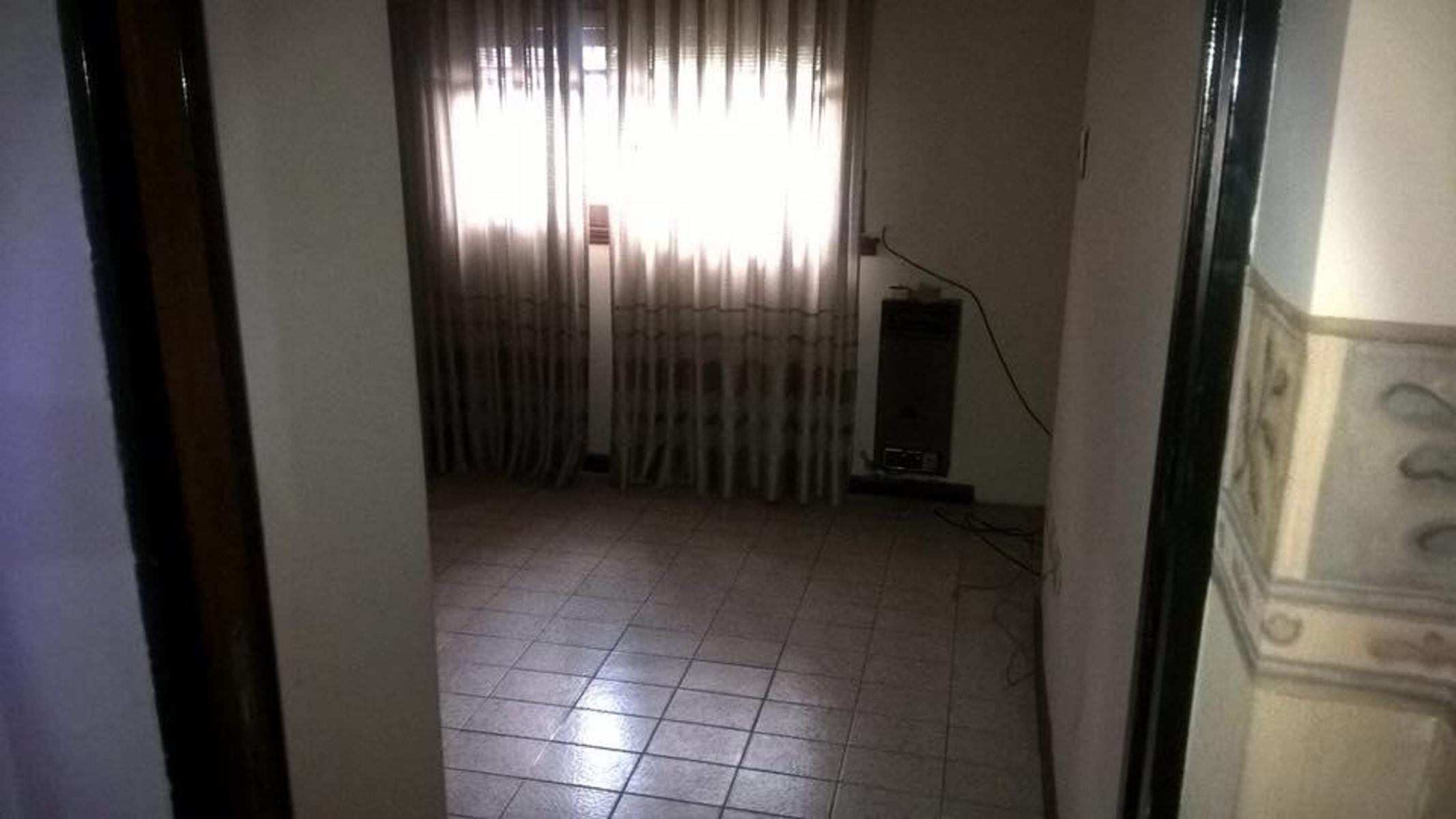 Carlos Dihel · Almirante Brown — foto 15