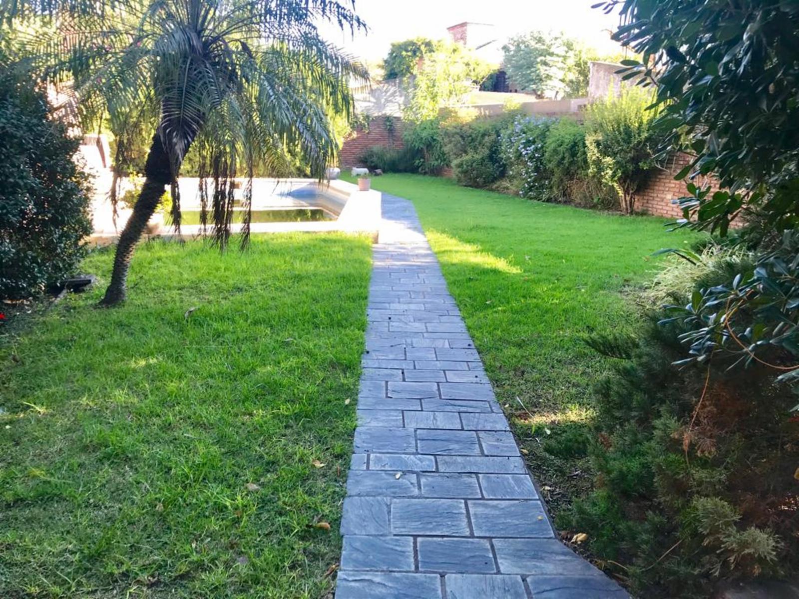 Machado 2600 · Morón — foto 4