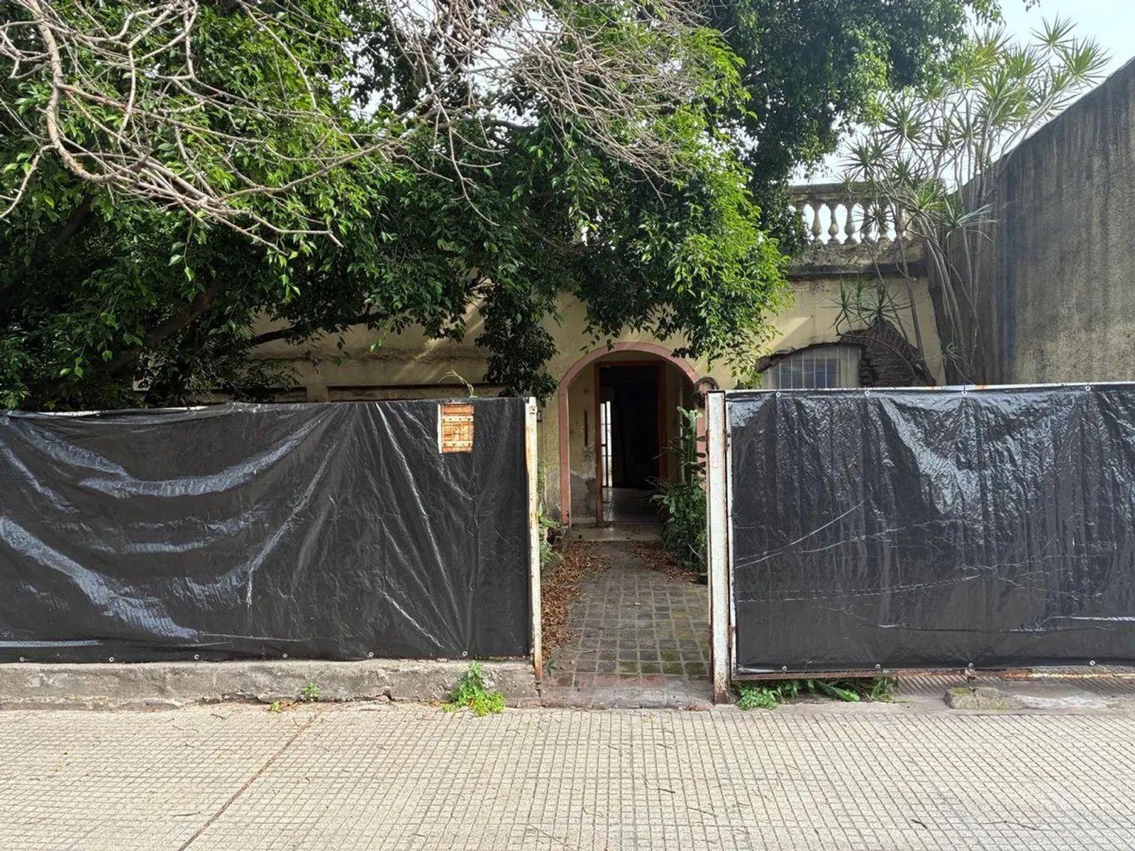 AV GAONA 2081 · La Matanza — foto 4