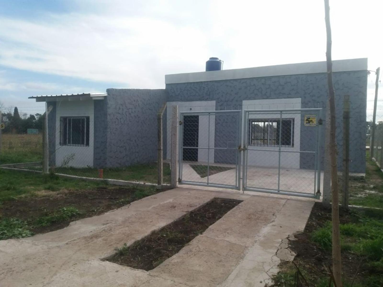 Casa 3 Ambientes En Venta - Francisco Alvarez, Moreno