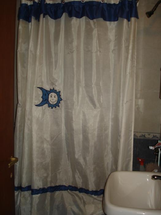 INVERSOR: CON RENTA ACTUAL. Casa en Moron, 4 ambientes fondito y pileta.