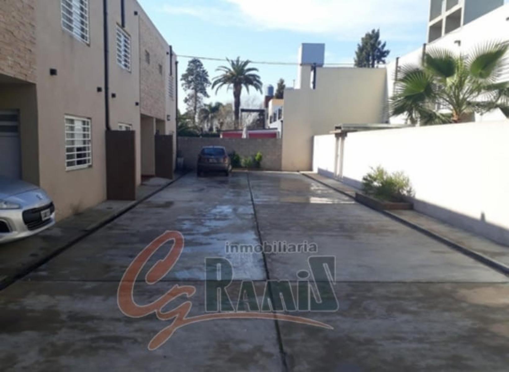 Duplex  en venta, Oribe 800, villa Ariza Ituzaingo.