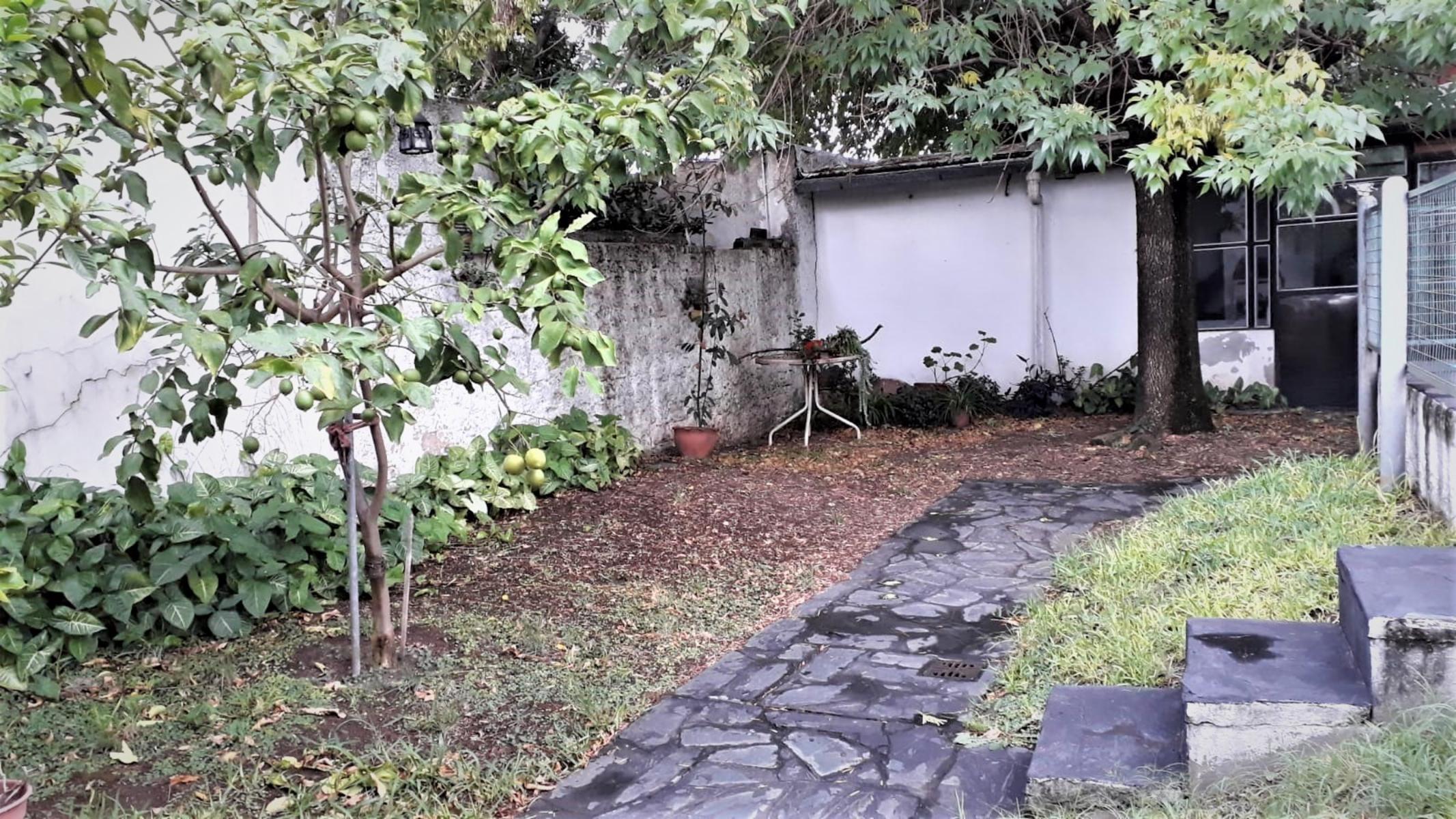 Av. Pte. Perón 6100 · Tres De Febrero — foto 9