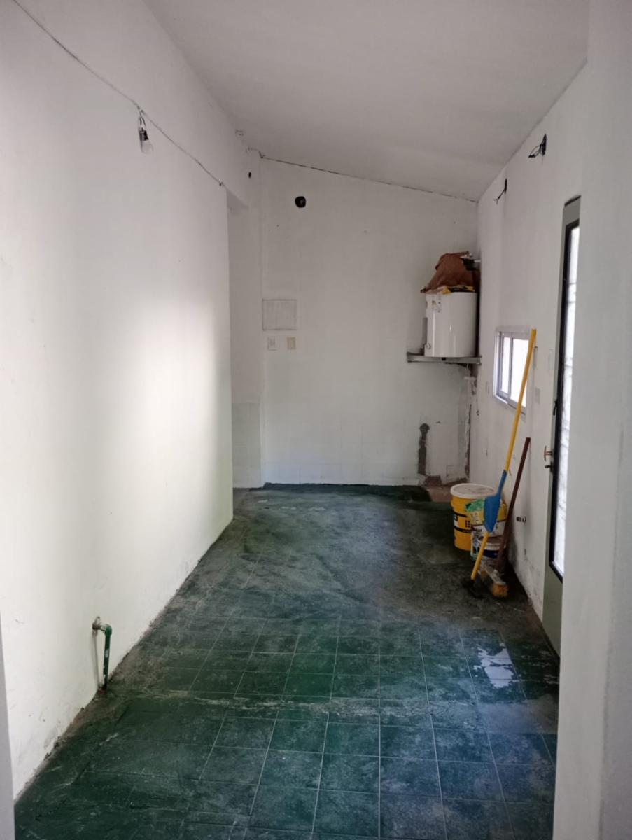 Mitre 1053 · Almirante Brown — foto 6