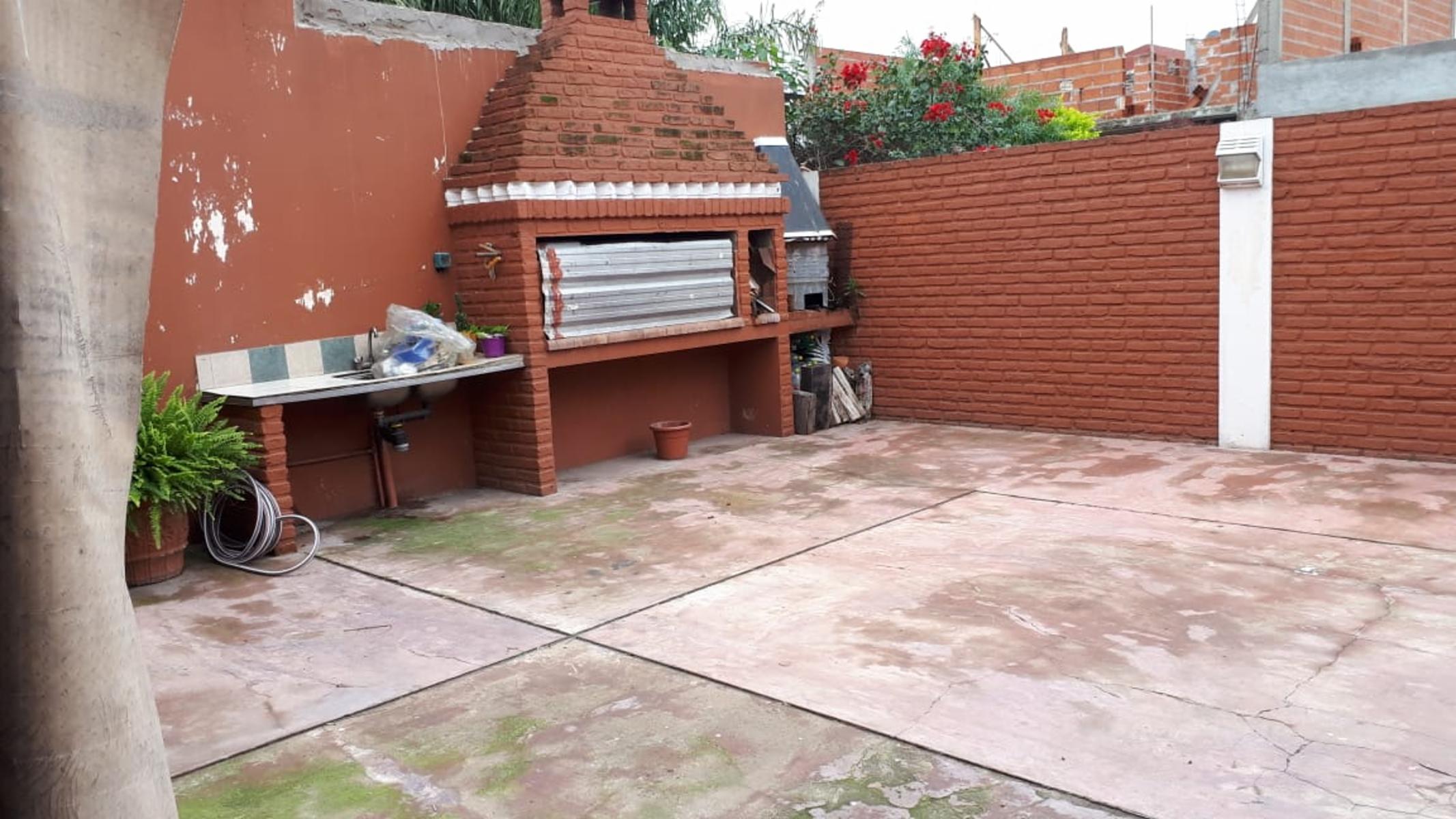 Juan Cruz Varela 2900 · La Matanza — foto 12