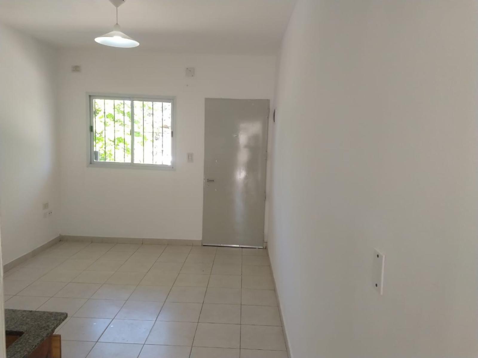 Almirante Brown 1344 · Pilar — foto 14