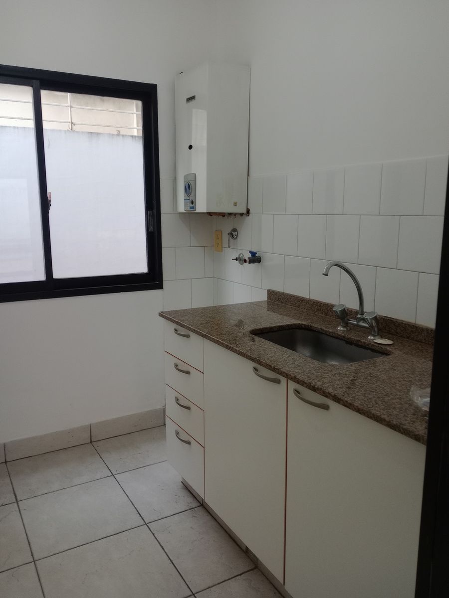 PTE PERON 757 · San Fernando — foto 5