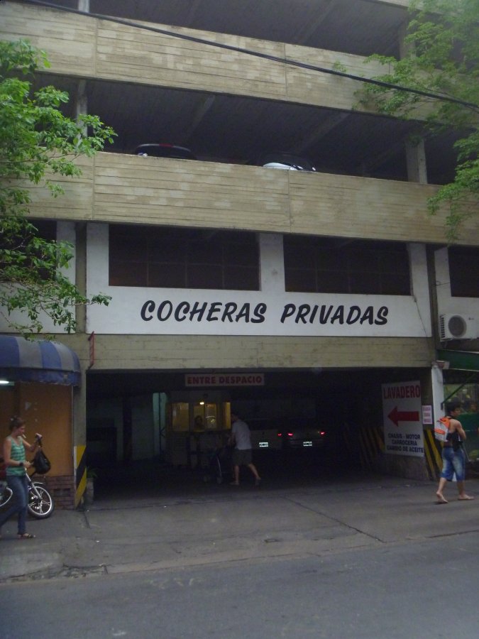 Cochera en Rioja 655, Rosario, Santa Fe, Argentina