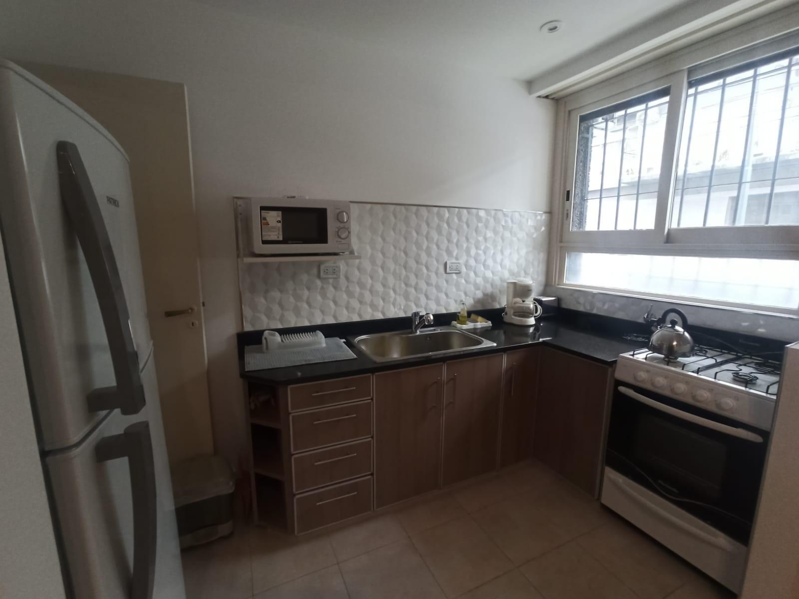 Departamento 2 amb en PB para 4 personas. Baño completo. cocina independiente