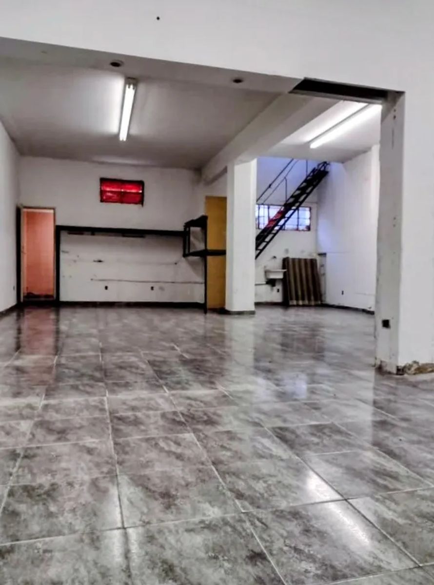 Avenida Rivadavia 16900 · Morón — foto 8