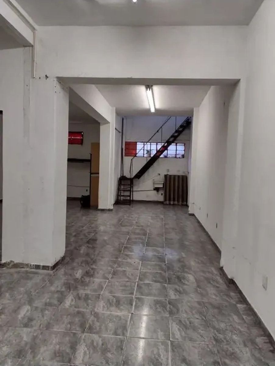 Avenida Rivadavia 16900 · Morón — foto 10