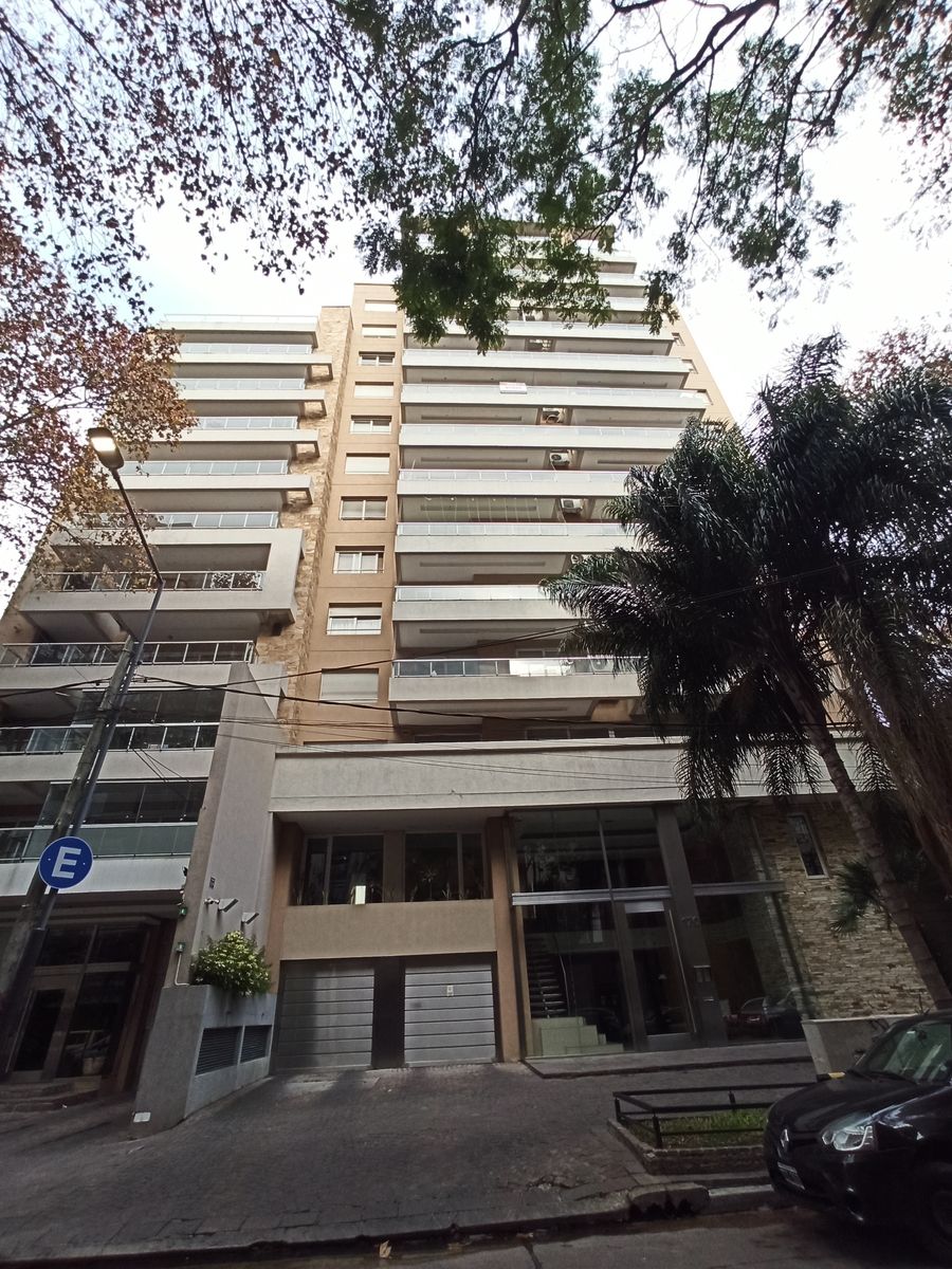 GOB. IRIGOYEN 170 · Lanús — foto 5