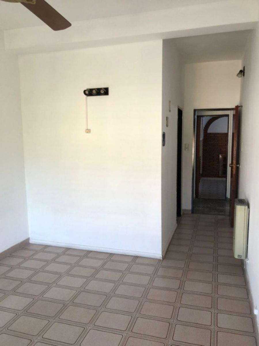 C. Magdalena 707 · Morón — foto 11
