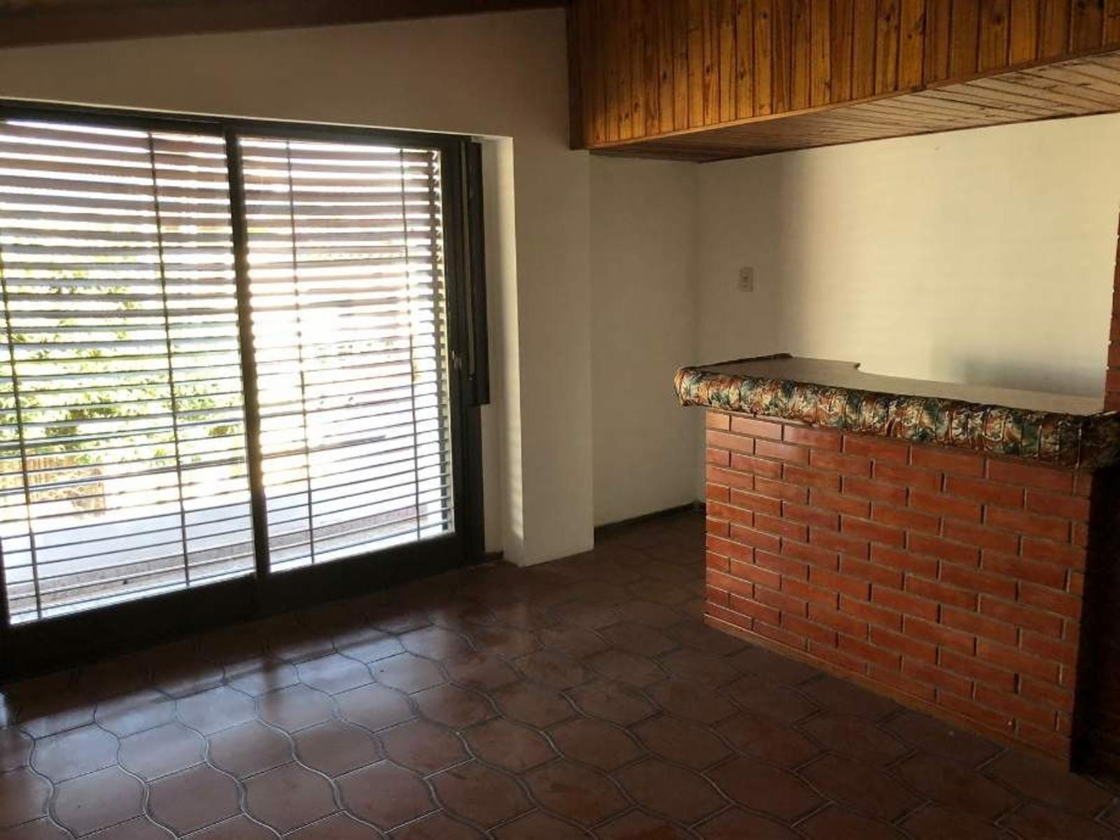 C. Magdalena 707 · Morón — foto 18