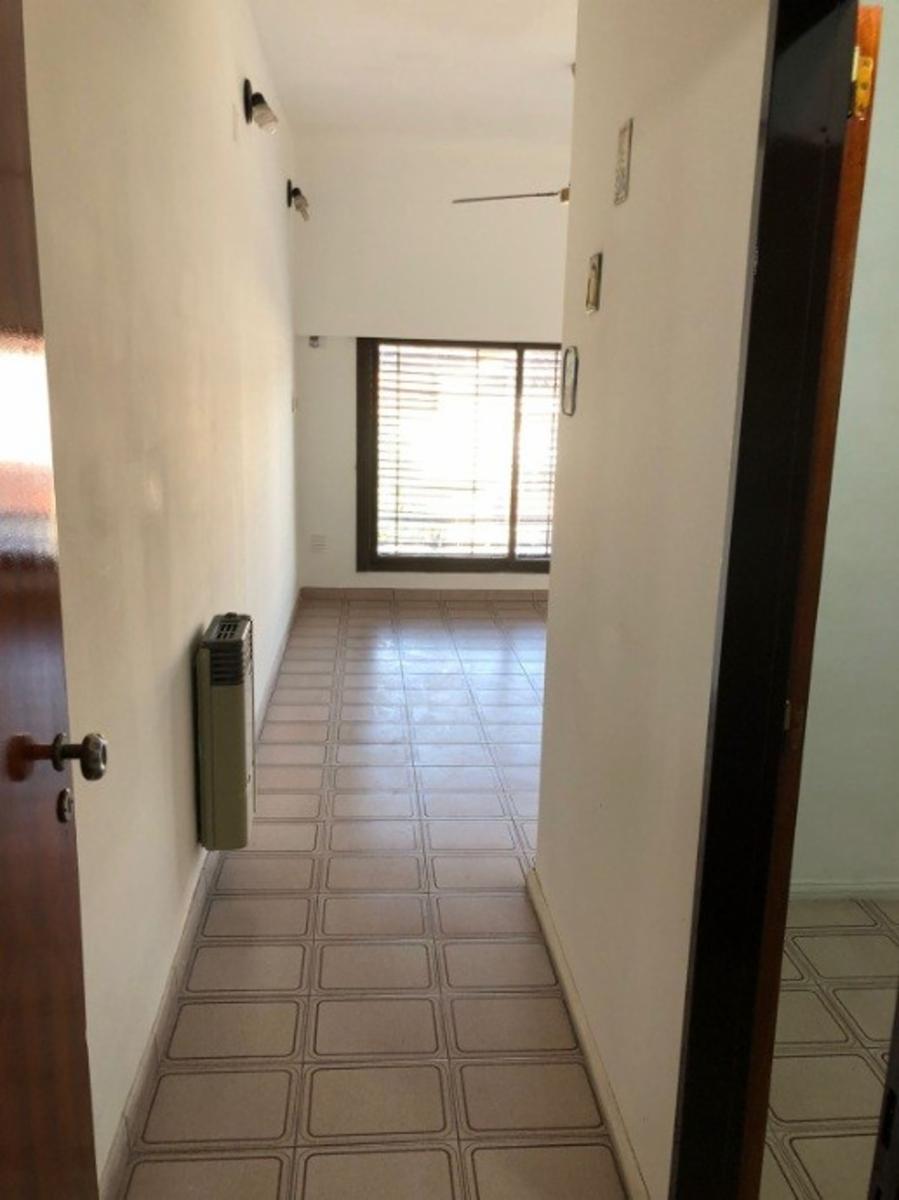 C. Magdalena 707 · Morón — foto 10