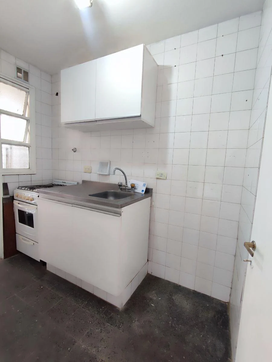Hipólito Yrigoyen 2600 · Balvanera — foto 11