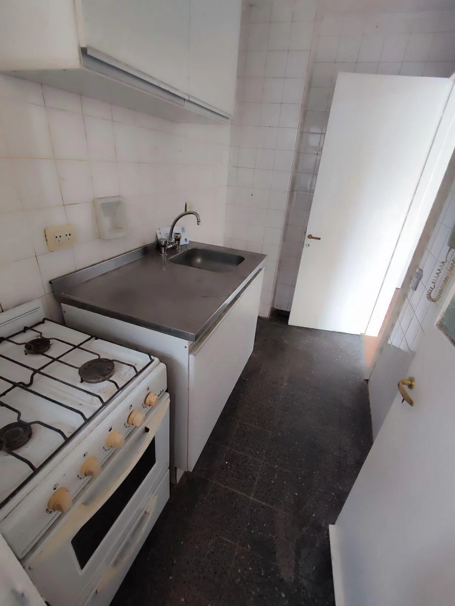 Hipólito Yrigoyen 2600 · Balvanera — foto 12