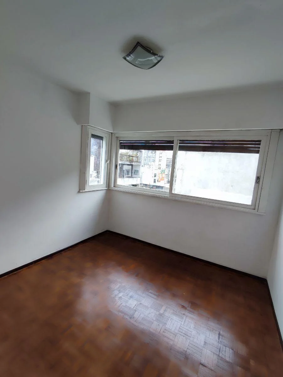 Hipólito Yrigoyen 2600 · Balvanera — foto 15