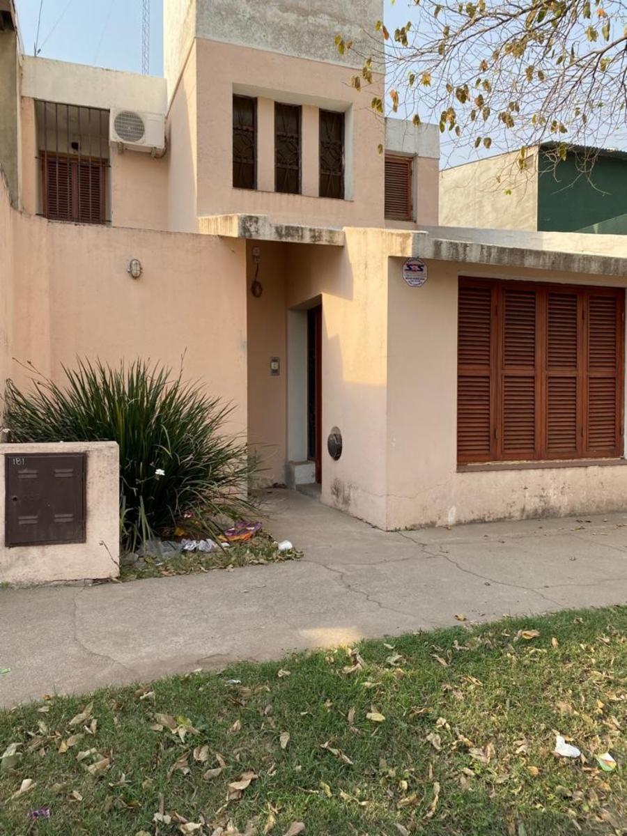Casa de 3 habitaciones en venta