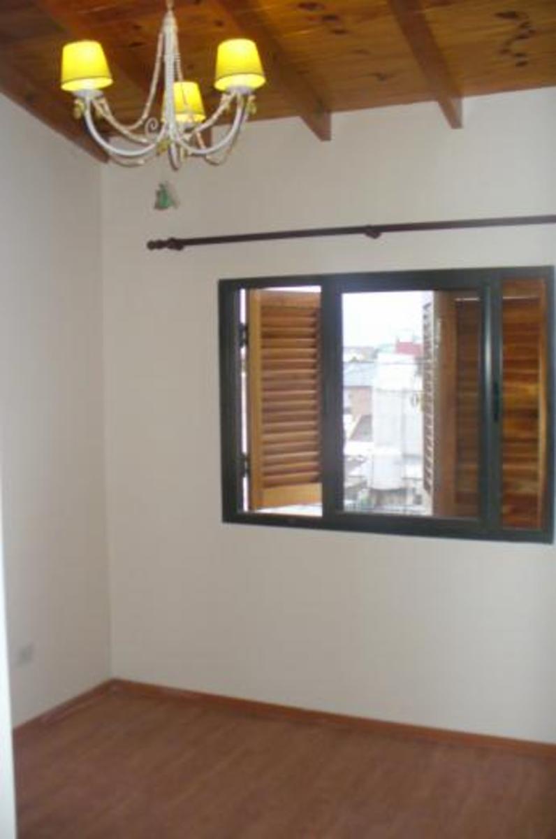 SANTOS VEGA 6200 · Tres De Febrero — foto 8