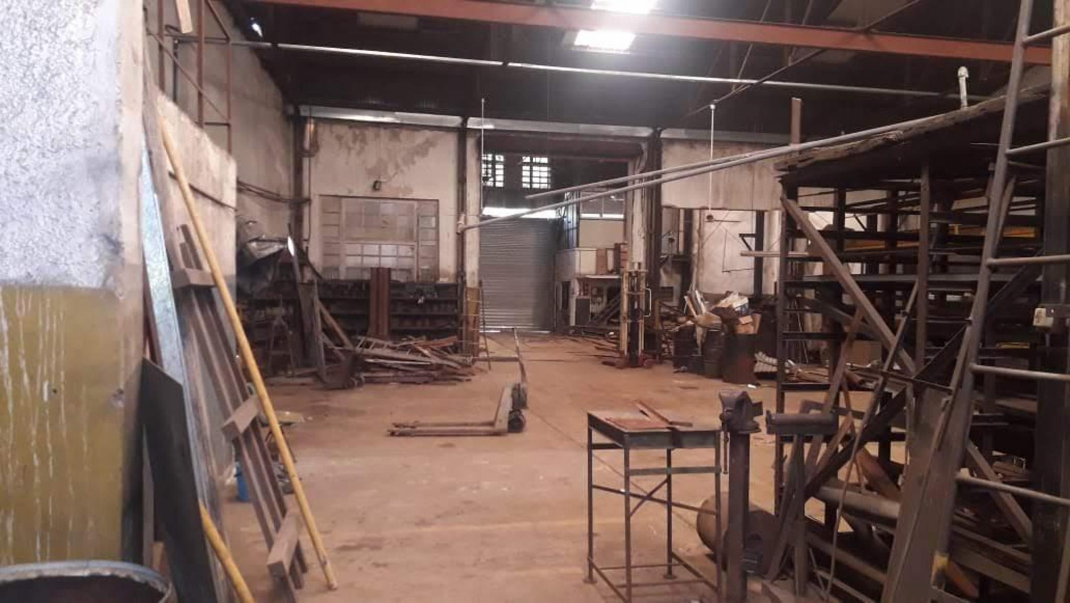 Venta de galpón industrial en Villa Martelli