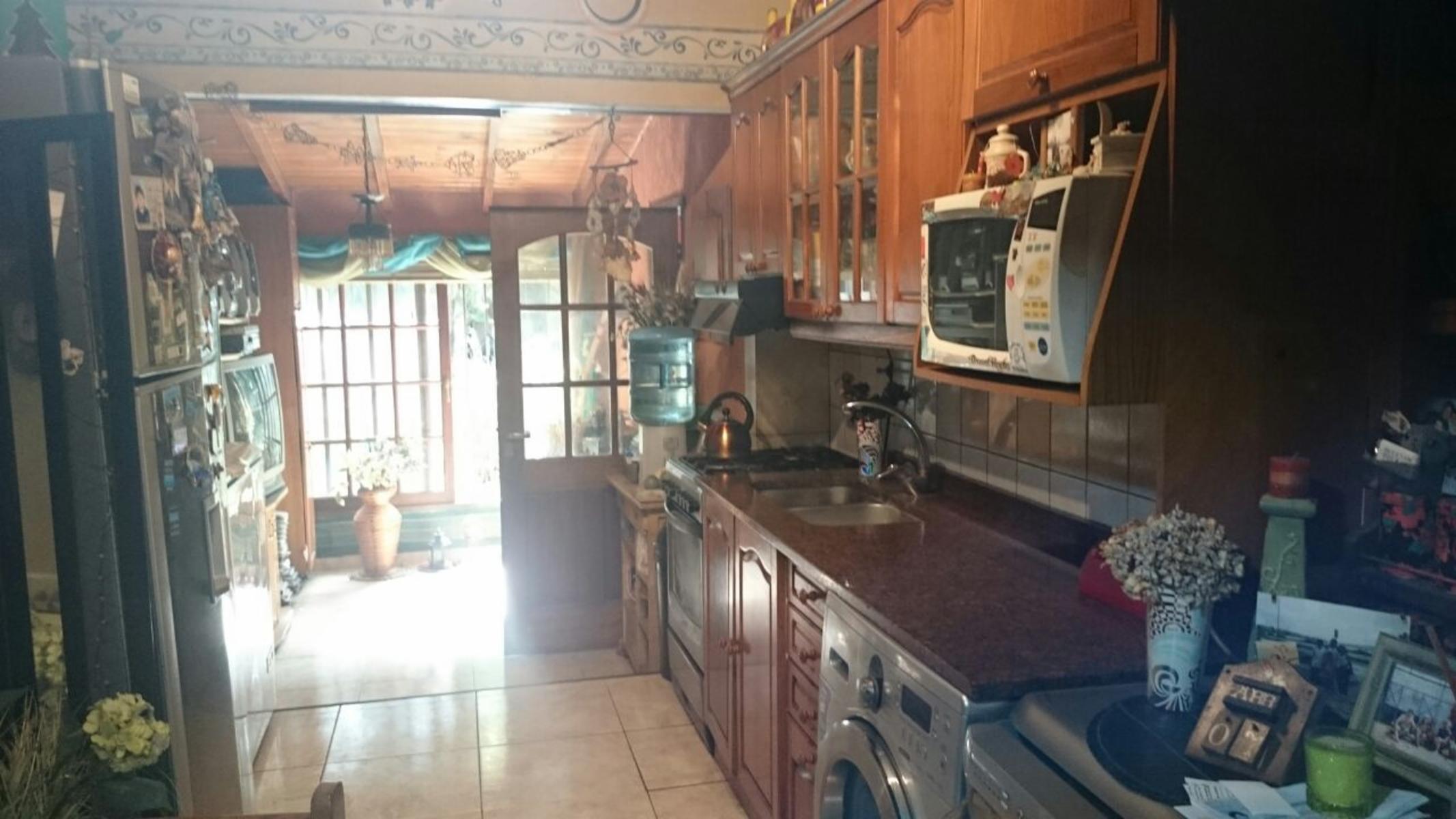 Batle y Ordoñez 1385 · Hurlingham — foto 12