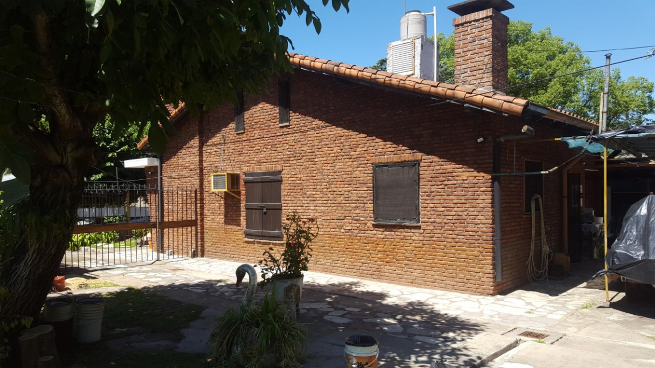 JOSE GOMEZ 600 · Almirante Brown — foto 11