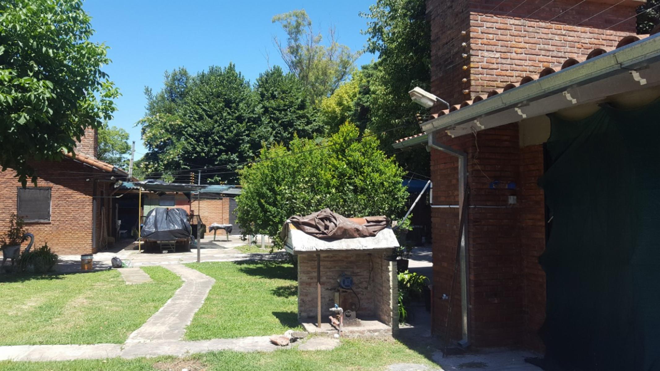 JOSE GOMEZ 600 · Almirante Brown — foto 12