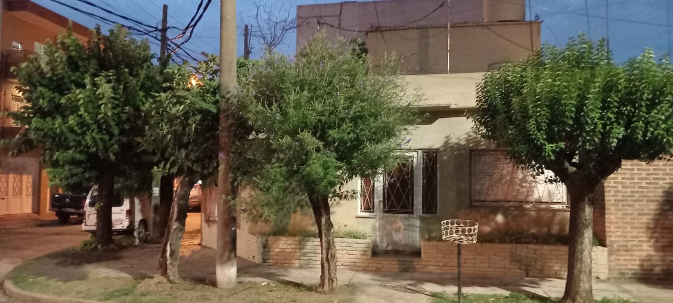 VENTA 2 Casas sobre lote en esquina