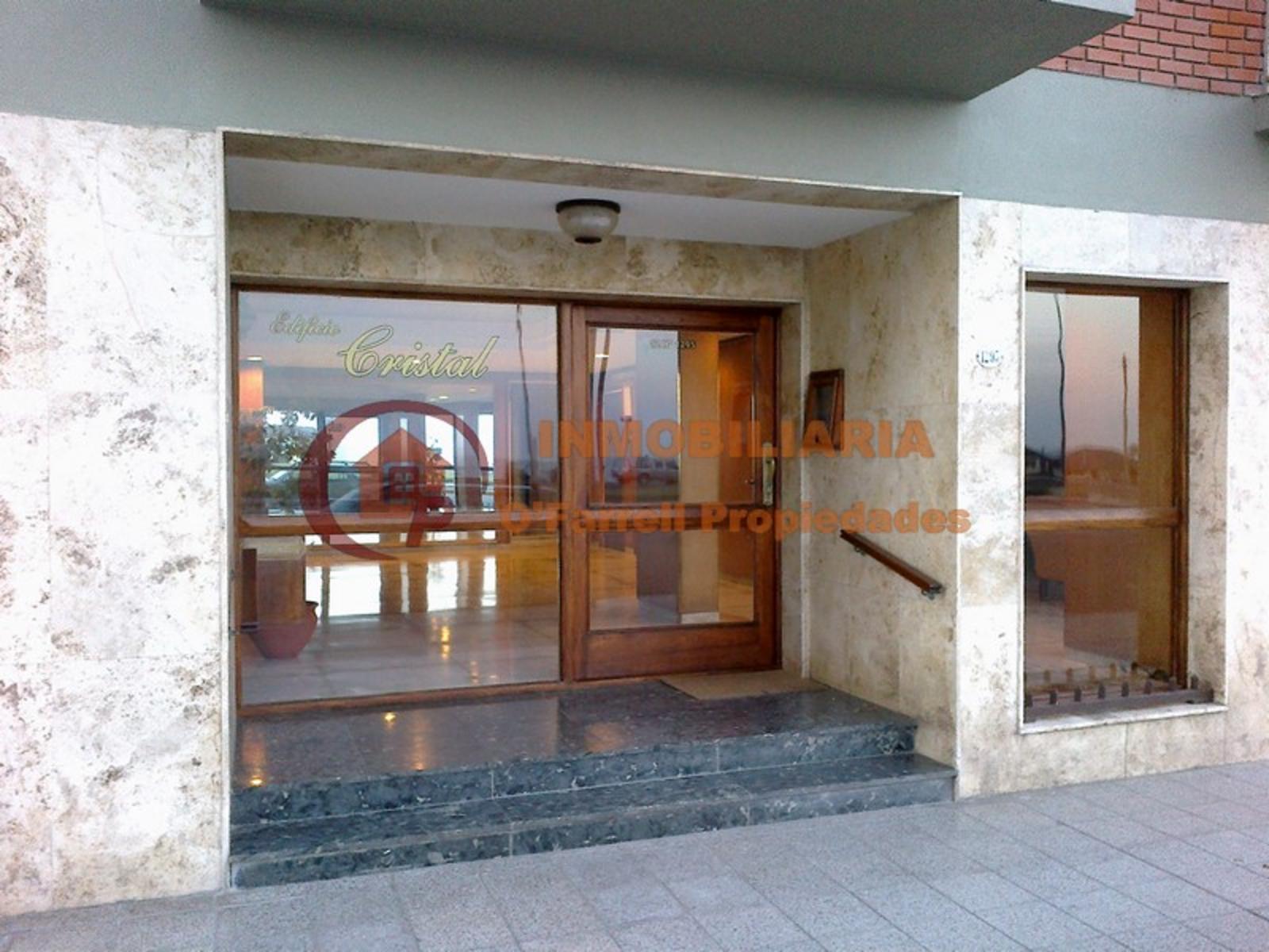 (VENTA 175) 3 Ambientes frente al mar - Miramar. Departamento en Venta.