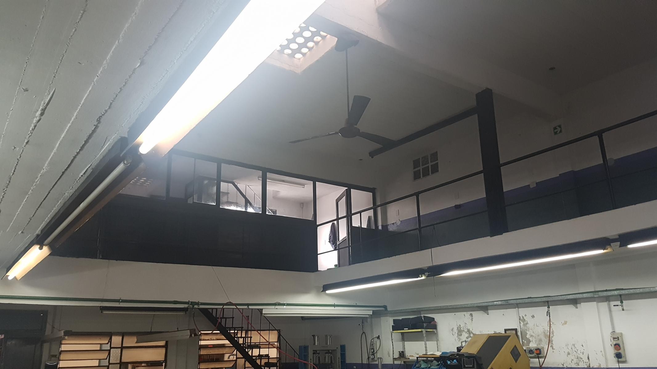 VENTA LOCAL DEPOSITO 522 m2 en VILLA MAIPU - CARRERA