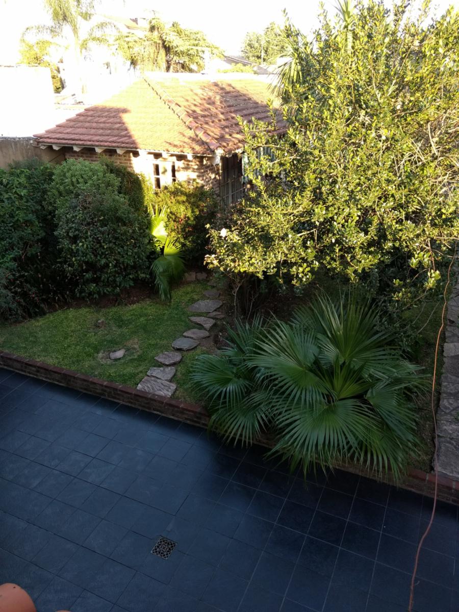 CASA EN LOTE PROPIO AL FRENTE