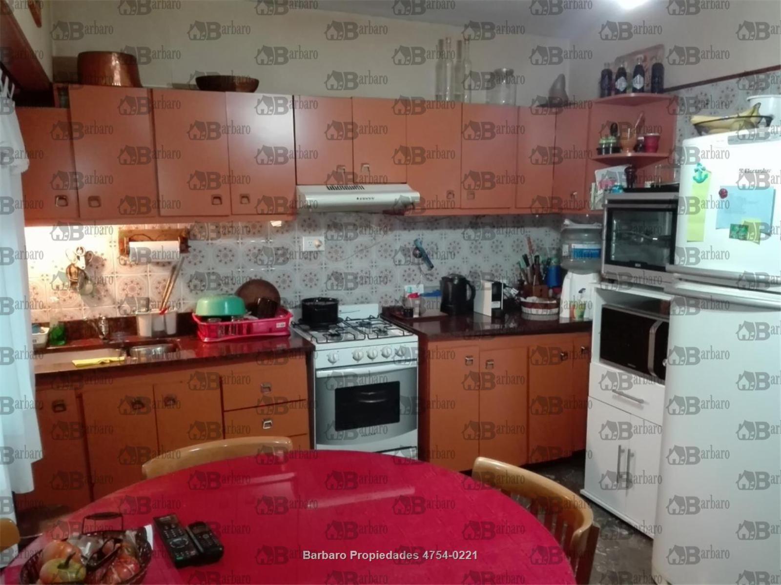 Barbaro Vende departamento  en San Martin