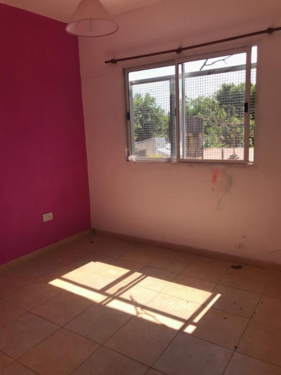 Remedios de escalada al 7500 · Tres De Febrero — foto 4