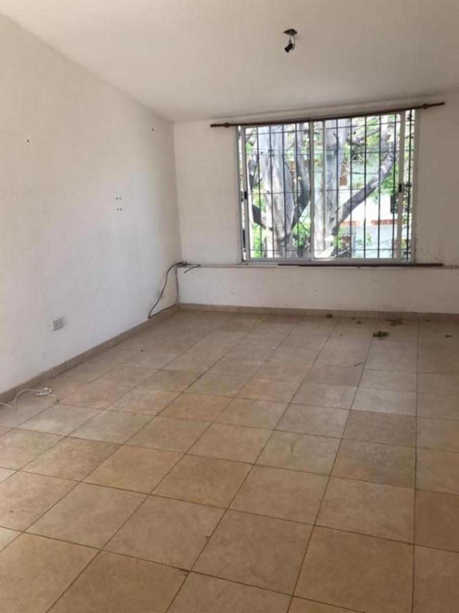 Remedios de escalada al 7500 · Tres De Febrero — foto 8