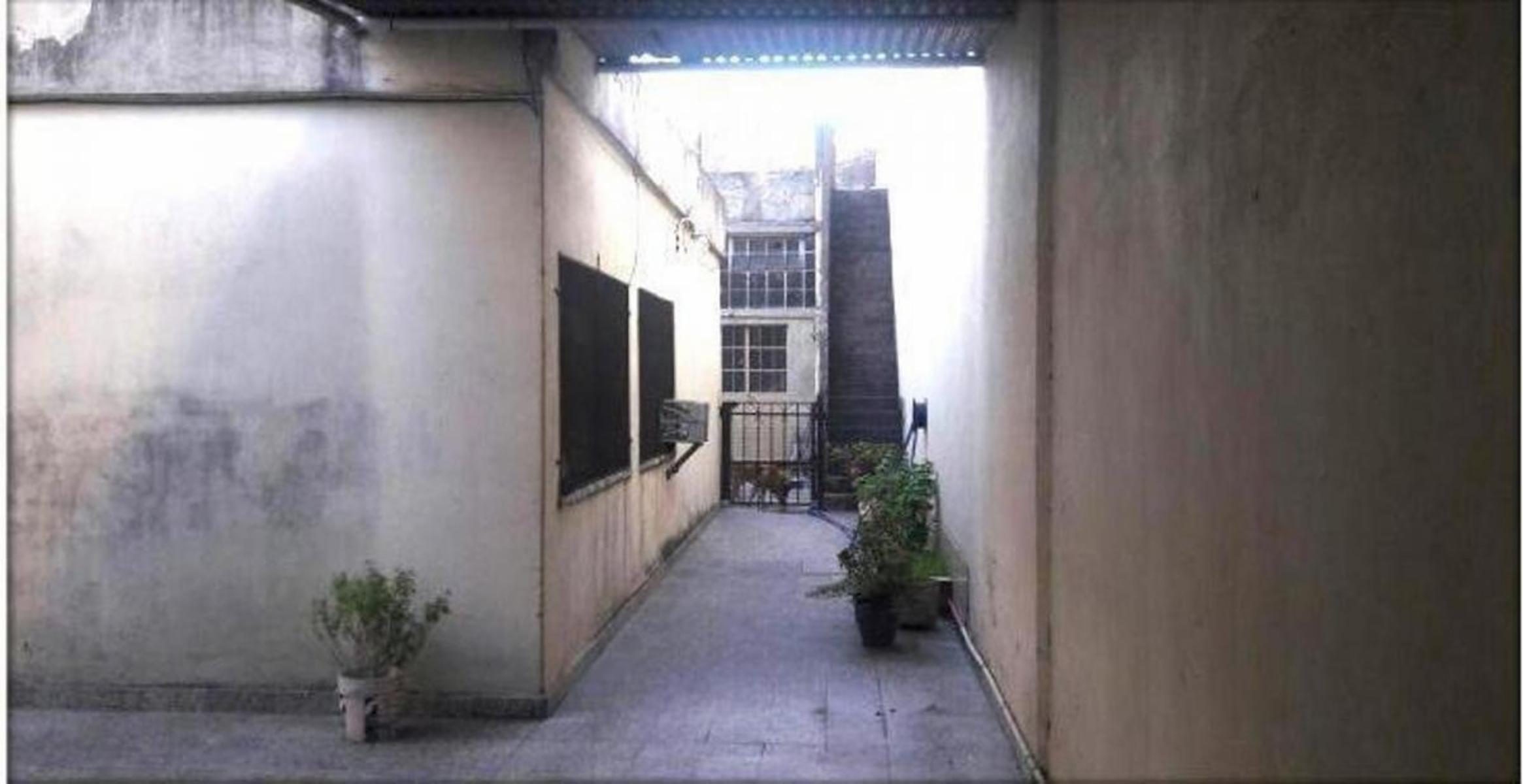 AV GENERAL ENRIQUE MOSCONI 131 · La Matanza — foto 9