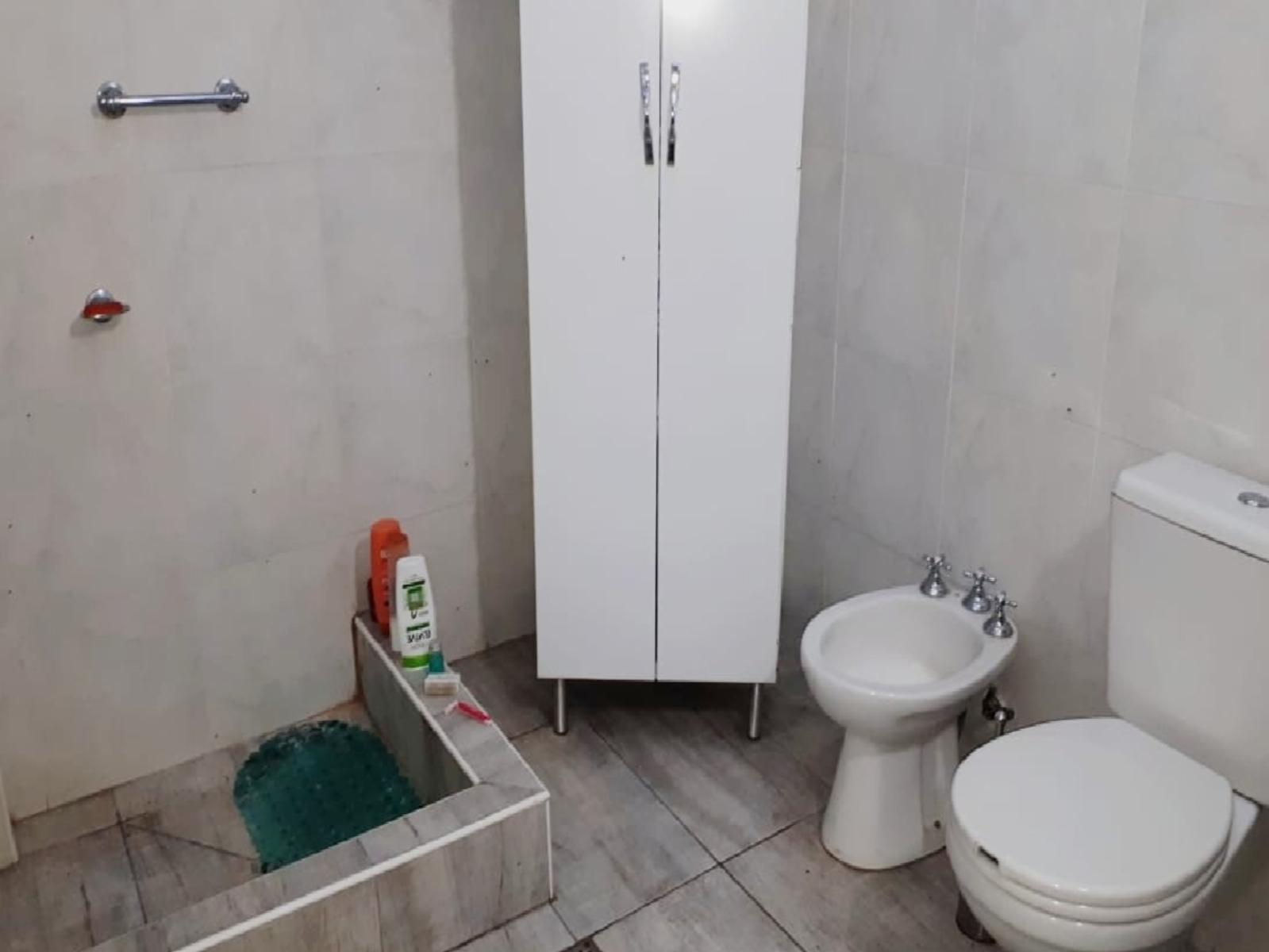 Juan Jufre 200 · Hurlingham — foto 9